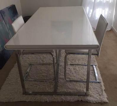 DINING TABLE WHITE HIGH GLOSS SILVER/CHROME LEGS 4 X FAUX LEATHER