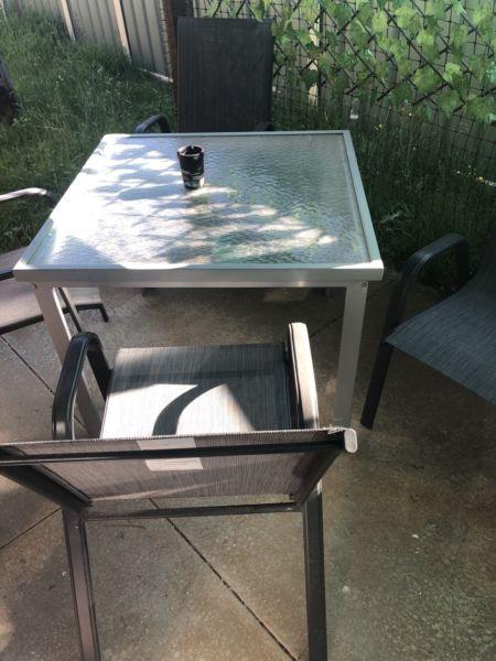 Outdoor glass table & chairs