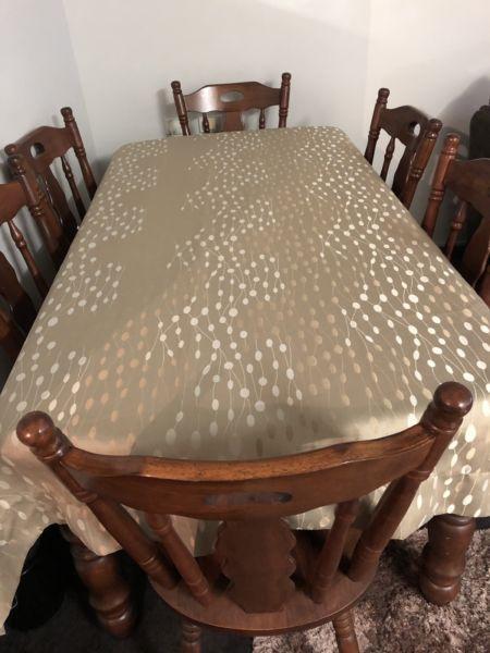 Beautiful rubber wood table and matching 6 chairs