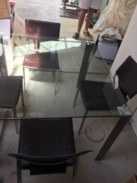 Dining Table With Chairs 4 FREE BAR STOOLS
