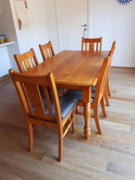 dining table pine with 6 chairs
