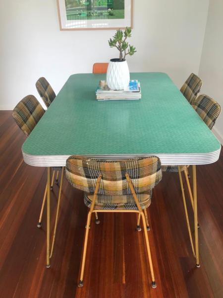 Classic 1950s Teal Laminex Dining Table with 6 Matching Chairs