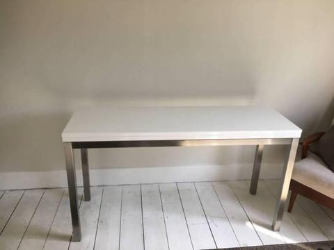 White fold-out Dinning Table