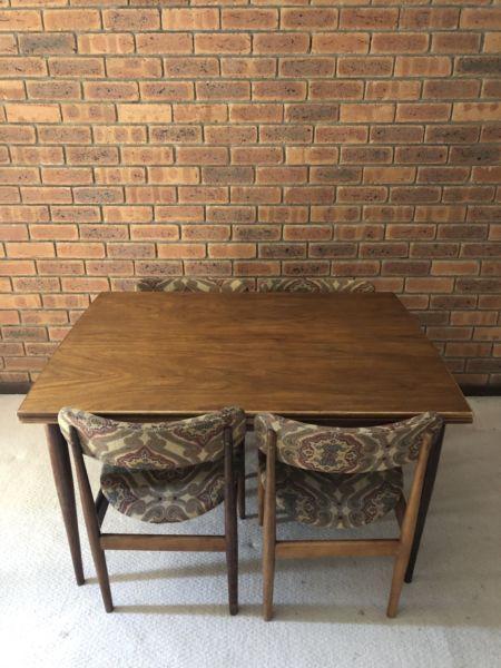 MCM vintage retro extendable table and chairs