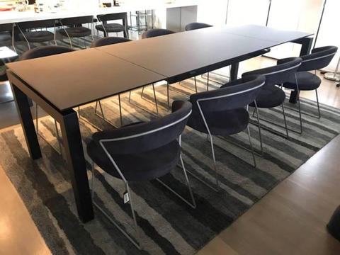 Calligaris extend table & 8 chairs dining set dining suite