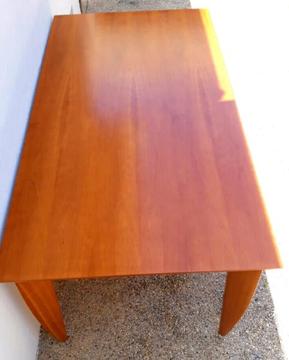 Classic stylish dining table - HARDWOOD