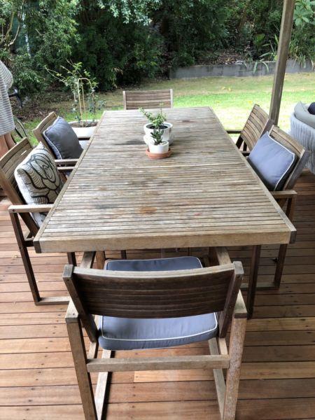 Outdoor dining setting. Freedom furniture. 6 seater. Needs TLC