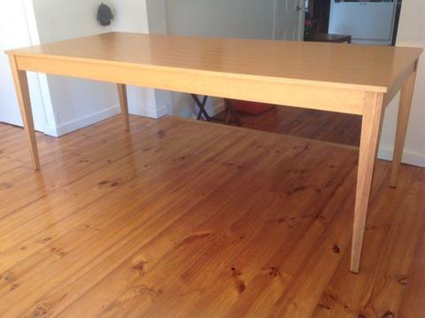 Jardan hardwood dining table