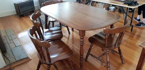 Country Style Kitchen Table with 4 Chairs