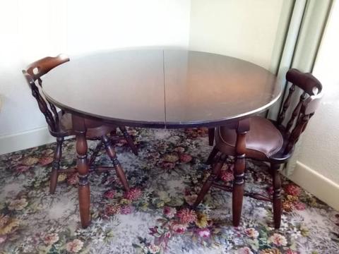 Kitchen or dining extendable table plus 4 chairs