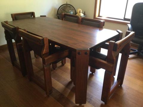 6 seater good quality comfortable dining suite
