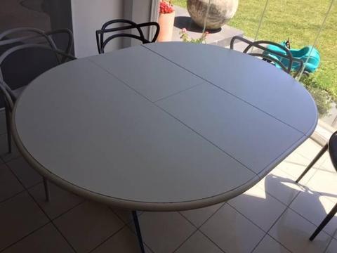 Extendable Oval White Kitchen Table