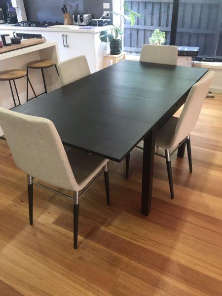 IKEA Bjursta extendable table