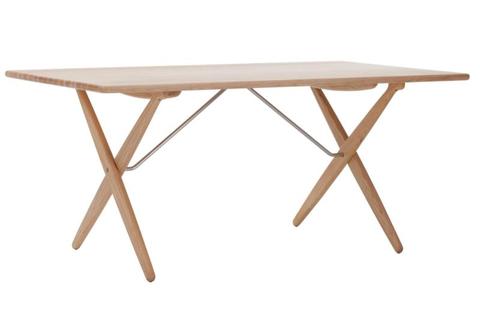 Replica Hans Wegner Cross Legged Table