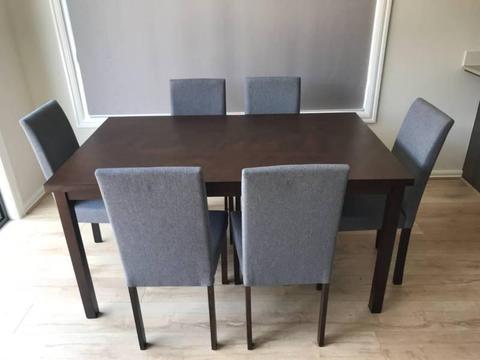 6 Seater Dinning table
