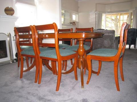 Antique style dining room table and chairs