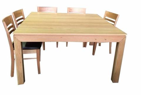 Tasmanian Oak Dining Table 1500x1500 --$599