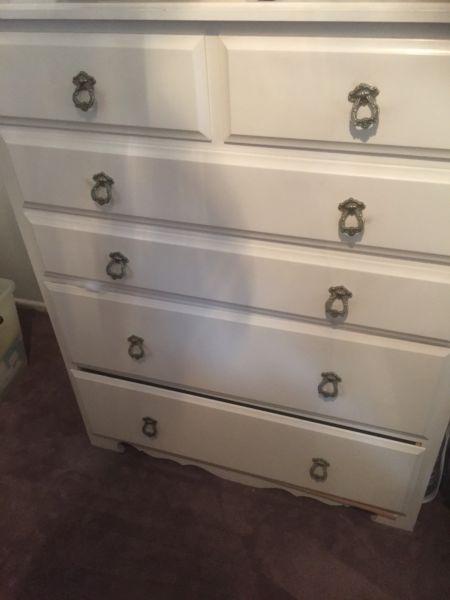 French provincial style chest of drawers