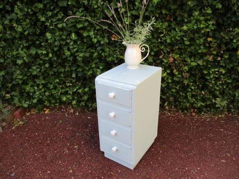 Cute chest of four drawers