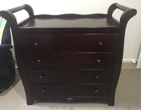 loveNcare sleigh chest of drawers