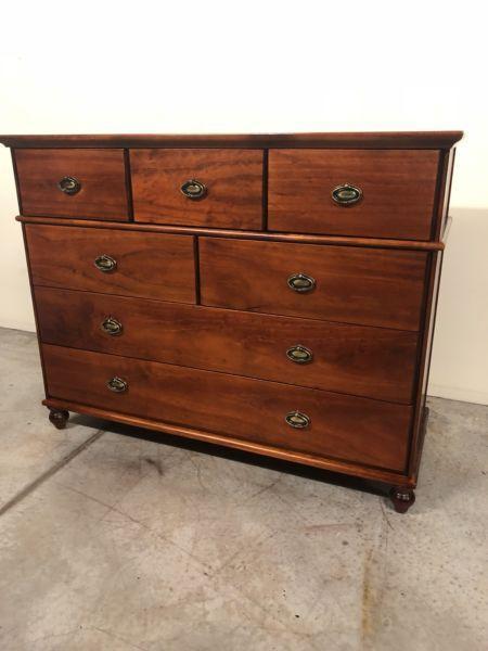Chest of drawers with free delivery SOLD