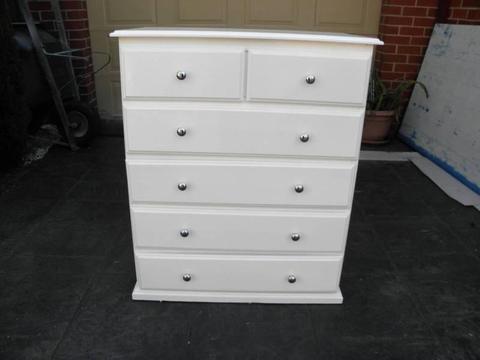 CHEST OF DRAWERS WHITE