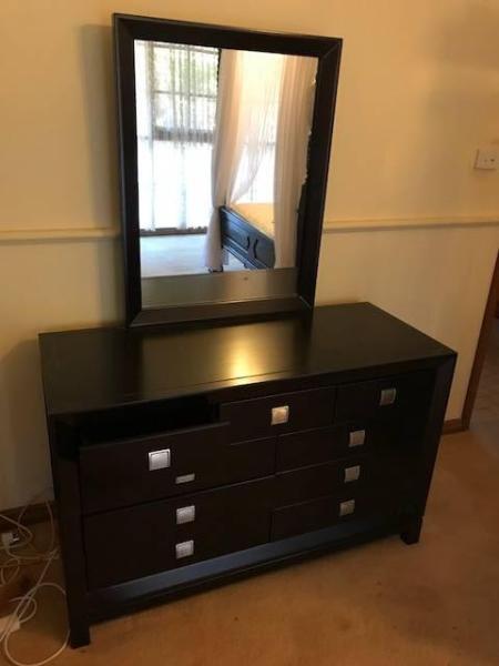 DRESSING TABLE WITH MIRROR - new