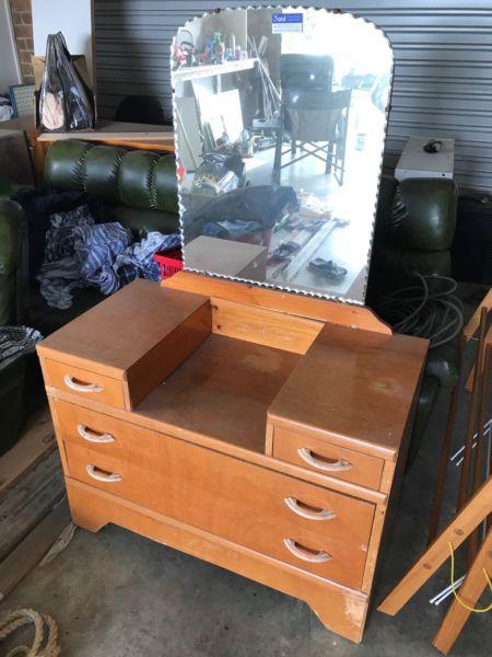 Dressing Table drawers /mirror