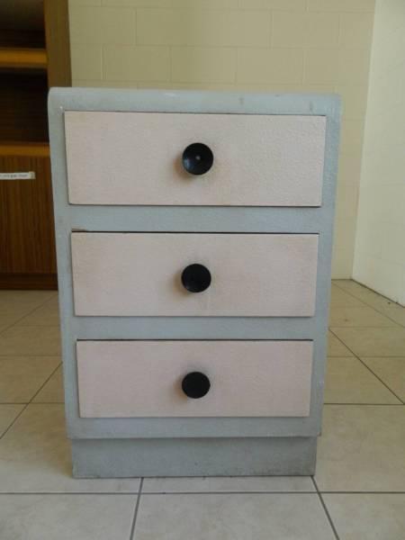 Retro small chest of drawers