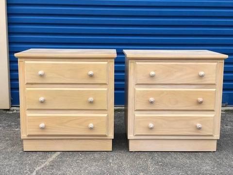 FREE DELIVERY! Solid Wood retro Bedsides Chest Of Drawers