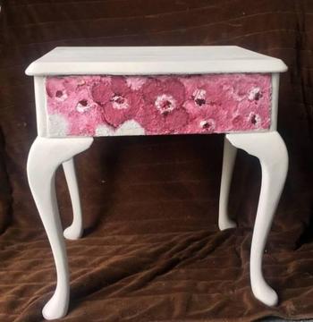 WHITE HALL TABLE DECORATED WITH HAND PAINTED FLOWERS