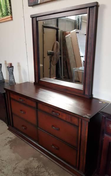 Dressing Table with Large Mirror