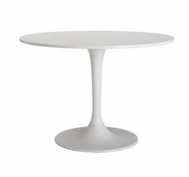 Round dining table: IKEA Docksta