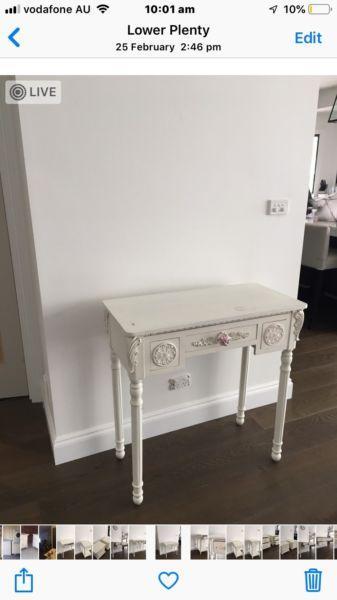 Dressing table and bed side table set