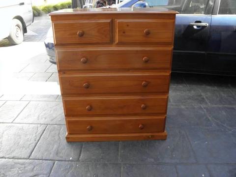 SOLID WOOD DOVETAILED CHEST OF DRAWERS