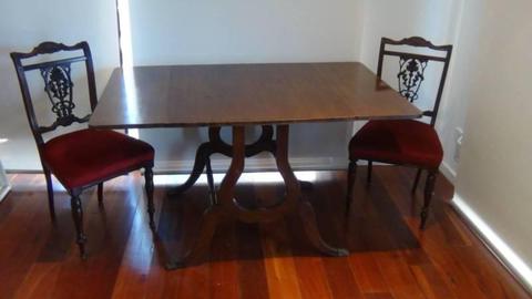 Vintage Bi-Fold Table with matching 4x Chairs