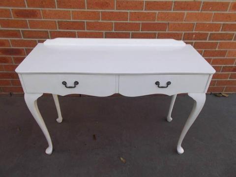 Queen Anne White Dresser Dressing Tabe Hall Display Table