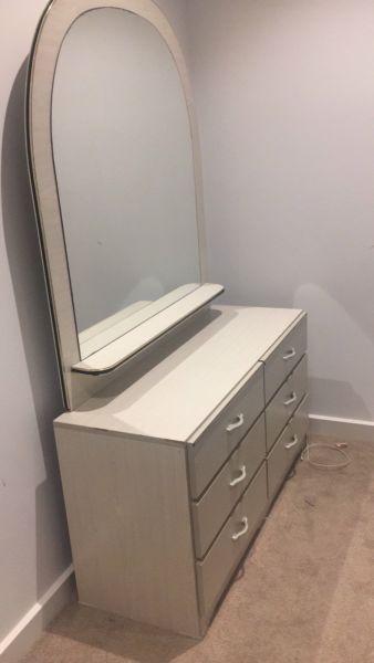 Dressing table in nice condition