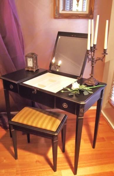Dressing Table / Desk, in French Style