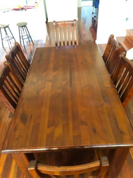 6 seater wood dinner table in good condition