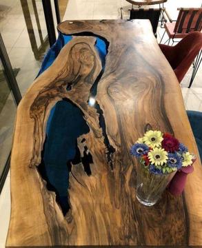 Walnut dining table with epoxy DISCOUNT 30%