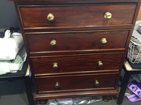 Antique style 4 drawer timber dresser