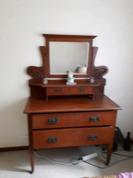 Heritage Dressing table