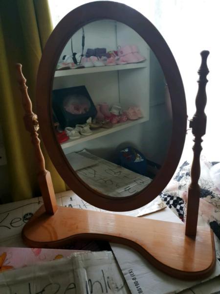 Dresser top mirror
