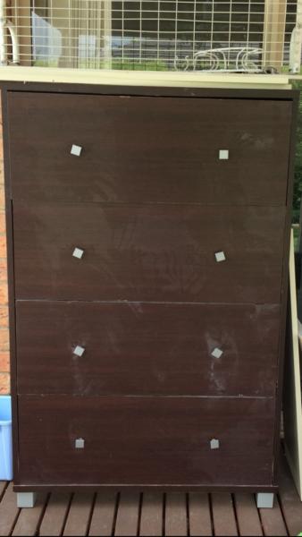Chest of drawers working condition