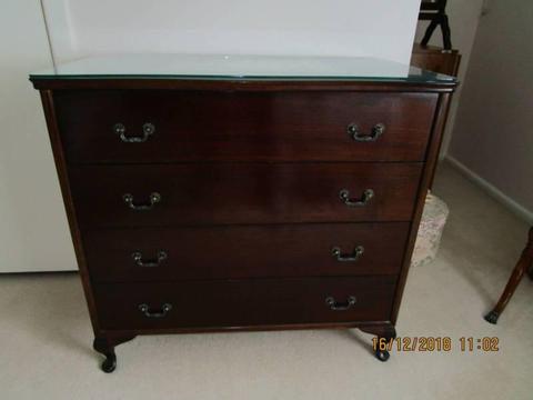 Queen Anne style Chest of Drawers with Glass Top