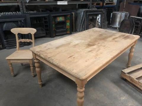 Indonesian handcrafted table with 6 chairs - $250