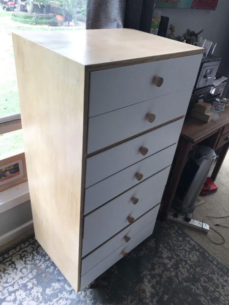 Vintage Mid Century Chest Of Drawers
