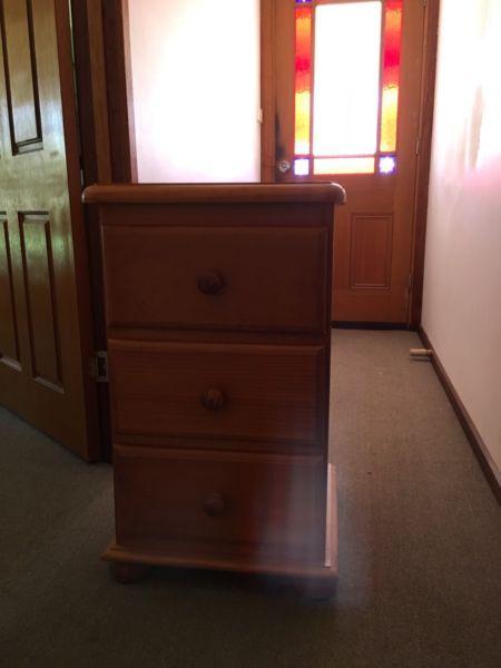 Wanted: Pine chest of drawers