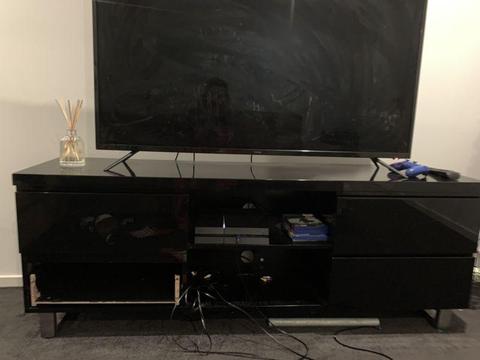 Wanted: Black used entertainment unit